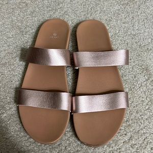Women’s Size 10 Shade & Shore slide sandals